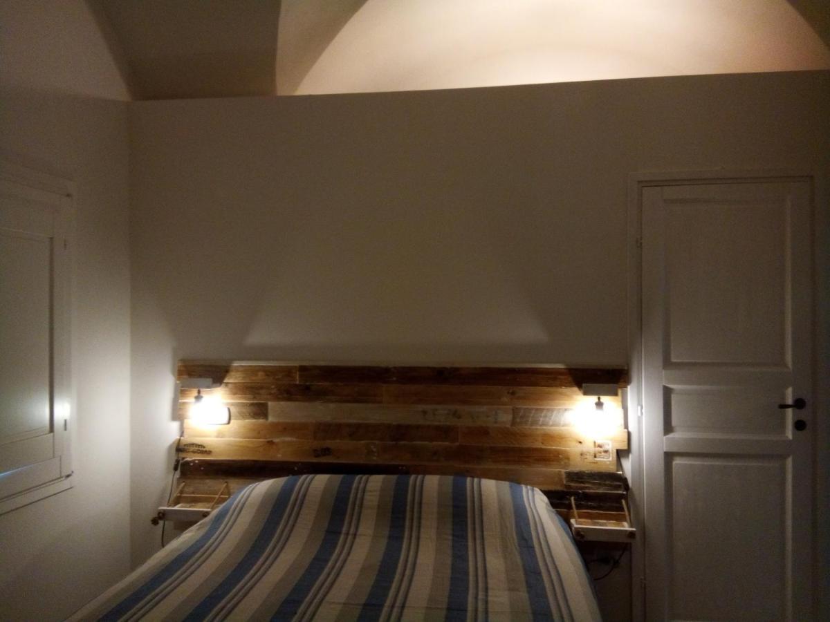 I Fichi Bianchi Bed & Breakfast Cutrofiano Bagian luar foto